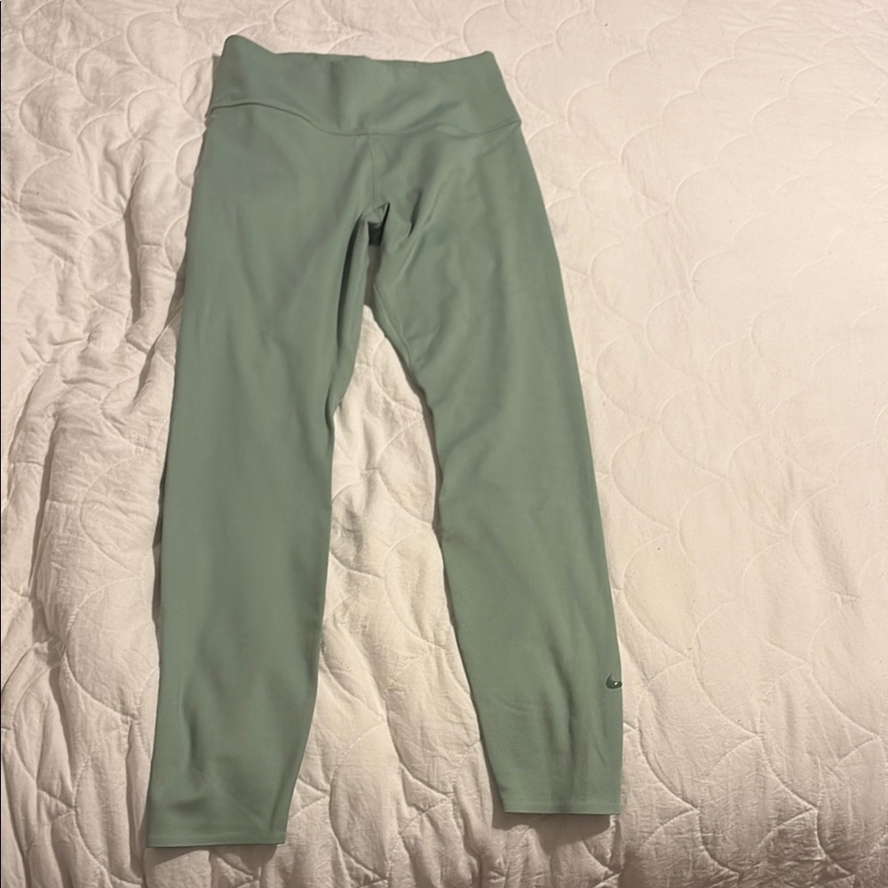 Nike Green Leggings Soft and Versatile